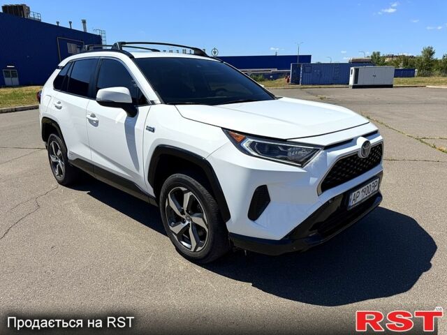 Белый Тойота РАВ 4, объемом двигателя 2.5 л и пробегом 55 тыс. км за 33000 $, фото 3 на Automoto.ua