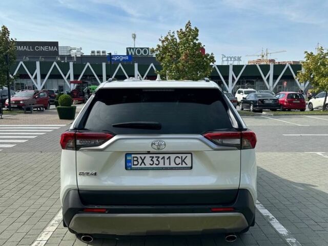 Белый Тойота РАВ 4, объемом двигателя 2 л и пробегом 57 тыс. км за 28000 $, фото 5 на Automoto.ua