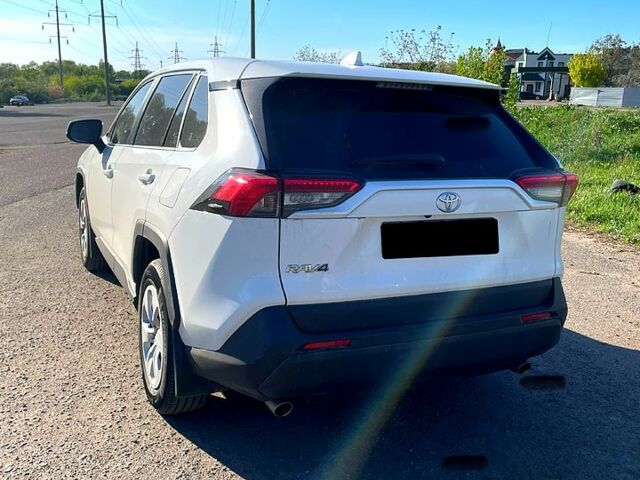 Білий Тойота РАВ 4, об'ємом двигуна 2 л та пробігом 43 тис. км за 22300 $, фото 3 на Automoto.ua