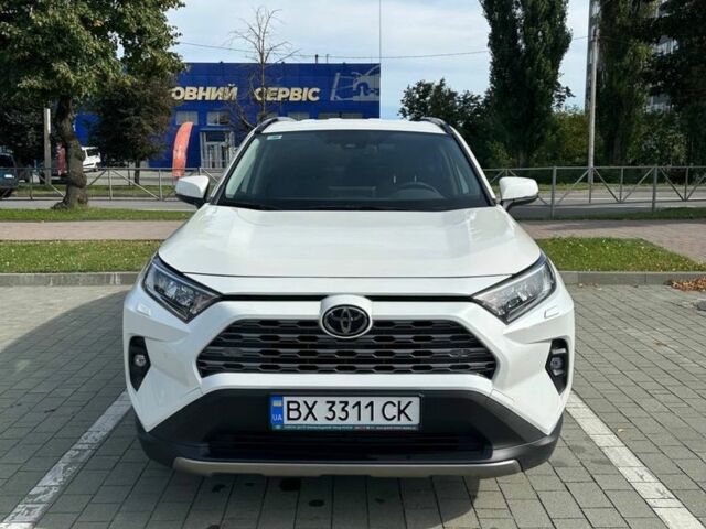 Белый Тойота РАВ 4, объемом двигателя 2 л и пробегом 57 тыс. км за 28000 $, фото 1 на Automoto.ua