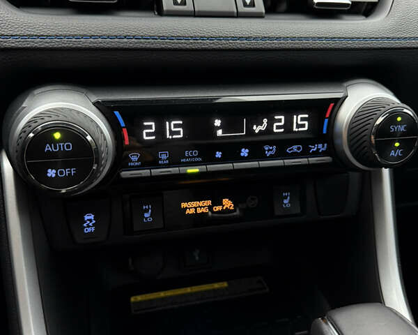 Белый Тойота РАВ 4, объемом двигателя 2.49 л и пробегом 50 тыс. км за 31800 $, фото 13 на Automoto.ua