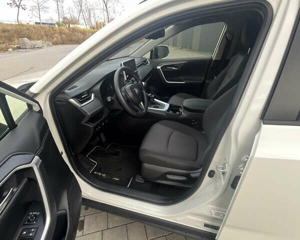 Білий Тойота РАВ 4, об'ємом двигуна 2.5 л та пробігом 25 тис. км за 35000 $, фото 15 на Automoto.ua