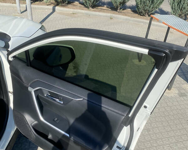 Білий Тойота РАВ 4, об'ємом двигуна 1.99 л та пробігом 61 тис. км за 34800 $, фото 11 на Automoto.ua