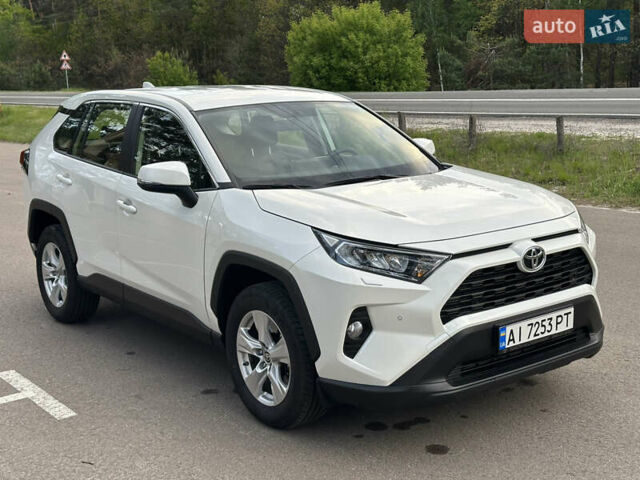 Белый Тойота РАВ 4, объемом двигателя 1.99 л и пробегом 22 тыс. км за 31300 $, фото 1 на Automoto.ua