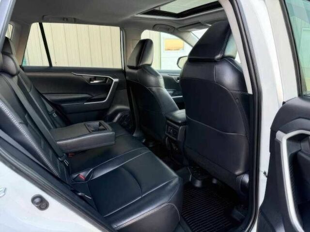 Белый Тойота РАВ 4, объемом двигателя 2.5 л и пробегом 46 тыс. км за 12000 $, фото 12 на Automoto.ua