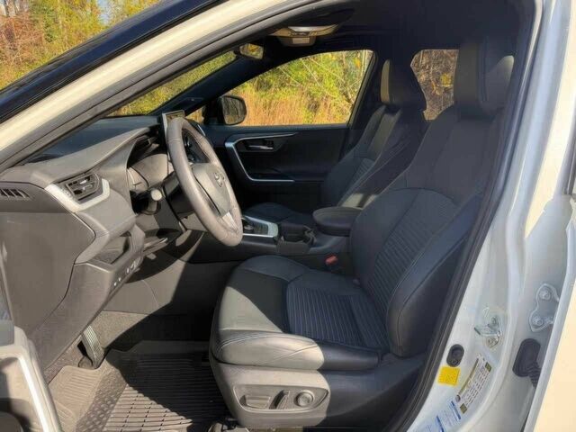 Белый Тойота РАВ 4, объемом двигателя 2.5 л и пробегом 22 тыс. км за 21599 $, фото 8 на Automoto.ua