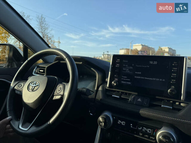 Тойота РАВ 4 2021 в Хмельницком на Automoto.ua Белый Тойота РАВ 4, объемом двигателя 1.99 л и пробегом 38 тыс. км за 31500 $, фото 20 на Automoto.ua
