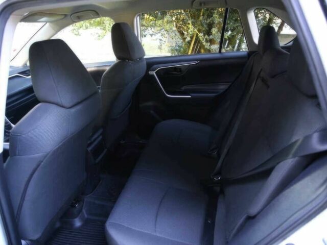 Белый Тойота РАВ 4, объемом двигателя 2.5 л и пробегом 20 тыс. км за 21000 $, фото 9 на Automoto.ua