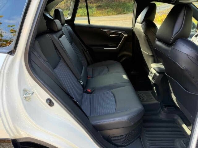 Белый Тойота РАВ 4, объемом двигателя 2.5 л и пробегом 22 тыс. км за 21599 $, фото 11 на Automoto.ua