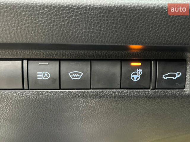 Білий Тойота РАВ 4, об'ємом двигуна 2.49 л та пробігом 57 тис. км за 38750 $, фото 20 на Automoto.ua