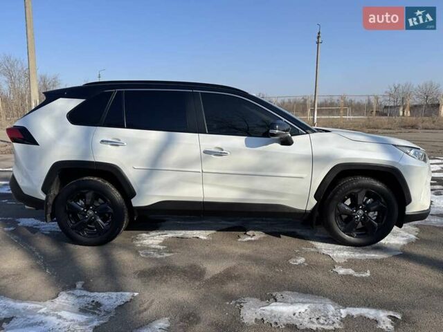 Белый Тойота РАВ 4, объемом двигателя 1.99 л и пробегом 44 тыс. км за 33900 $, фото 3 на Automoto.ua