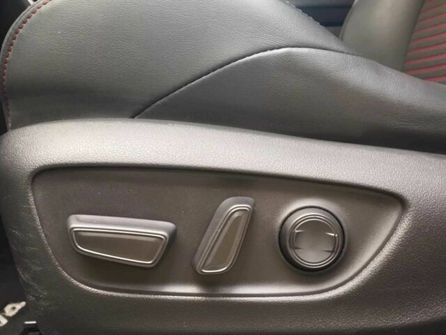 Білий Тойота РАВ 4, об'ємом двигуна 2.5 л та пробігом 102 тис. км за 17500 $, фото 17 на Automoto.ua