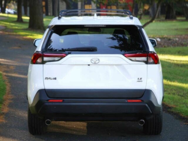 Белый Тойота РАВ 4, объемом двигателя 2.5 л и пробегом 20 тыс. км за 21000 $, фото 6 на Automoto.ua