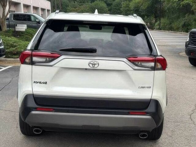 Белый Тойота РАВ 4, объемом двигателя 2.5 л и пробегом 21 тыс. км за 17400 $, фото 4 на Automoto.ua