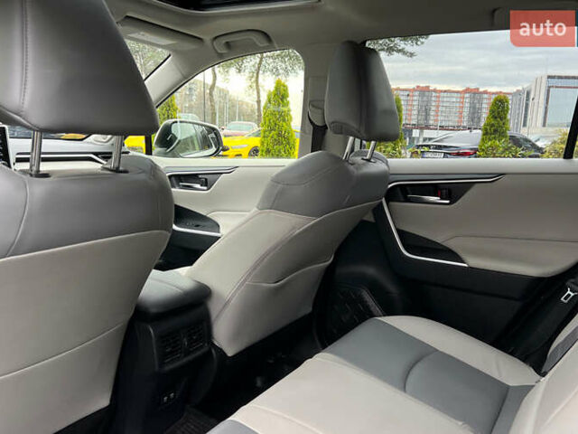 Белый Тойота РАВ 4, объемом двигателя 2.49 л и пробегом 99 тыс. км за 34800 $, фото 23 на Automoto.ua