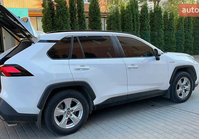 Белый Тойота РАВ 4, объемом двигателя 2.49 л и пробегом 41 тыс. км за 35000 $, фото 3 на Automoto.ua