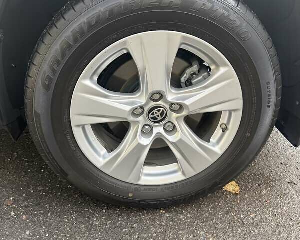 Тойота РАВ 4 2021 в Полтаве на Automoto.ua Белый Тойота РАВ 4, объемом двигателя 1.99 л и пробегом 32 тыс. км за 30900 $, фото 48 на Automoto.ua