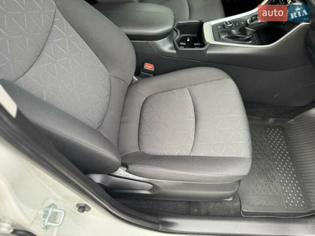 Белый Тойота РАВ 4, объемом двигателя 2.5 л и пробегом 97 тыс. км за 29900 $, фото 19 на Automoto.ua