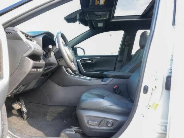 Білий Тойота РАВ 4, об'ємом двигуна 2.5 л та пробігом 21 тис. км за 20000 $, фото 7 на Automoto.ua