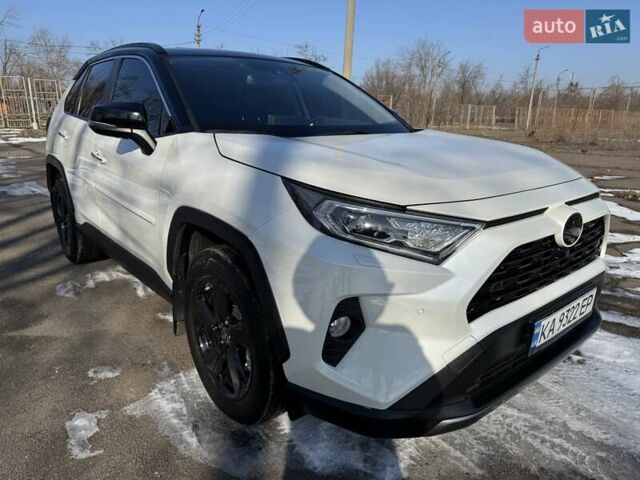 Белый Тойота РАВ 4, объемом двигателя 1.99 л и пробегом 44 тыс. км за 33900 $, фото 2 на Automoto.ua
