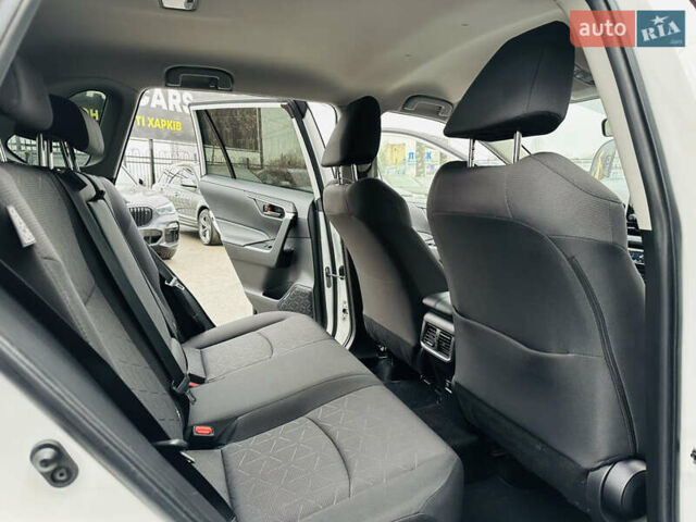 Белый Тойота РАВ 4, объемом двигателя 1.99 л и пробегом 95 тыс. км за 26700 $, фото 17 на Automoto.ua