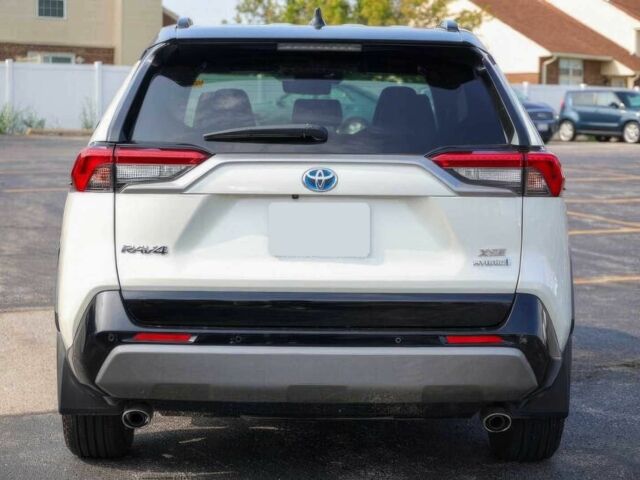 Білий Тойота РАВ 4, об'ємом двигуна 2.5 л та пробігом 21 тис. км за 20000 $, фото 4 на Automoto.ua