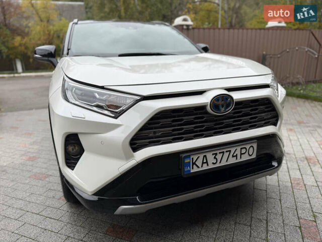 Белый Тойота РАВ 4, объемом двигателя 2.49 л и пробегом 50 тыс. км за 31800 $, фото 1 на Automoto.ua