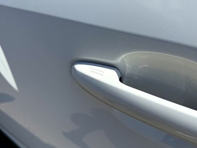 Белый Тойота РАВ 4, объемом двигателя 2.5 л и пробегом 55 тыс. км за 33000 $, фото 5 на Automoto.ua