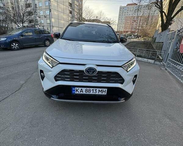 Білий Тойота РАВ 4, об'ємом двигуна 2.49 л та пробігом 156 тис. км за 30100 $, фото 1 на Automoto.ua