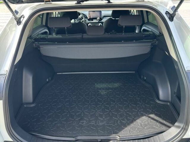 Белый Тойота РАВ 4, объемом двигателя 2 л и пробегом 57 тыс. км за 28000 $, фото 8 на Automoto.ua