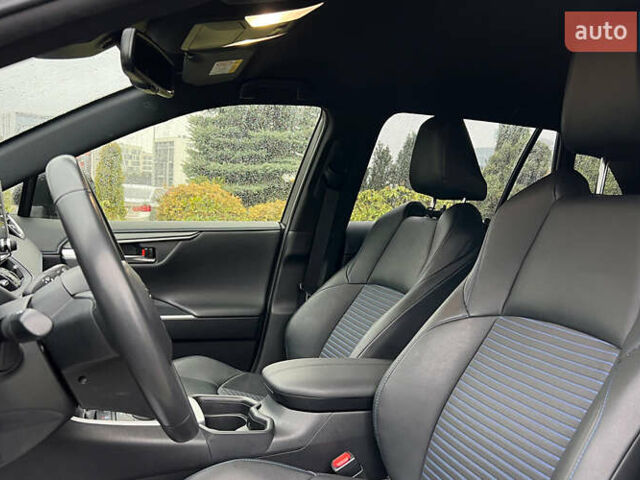 Білий Тойота РАВ 4, об'ємом двигуна 2.49 л та пробігом 57 тис. км за 38750 $, фото 8 на Automoto.ua