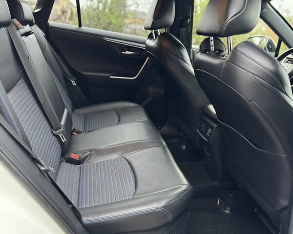 Белый Тойота РАВ 4, объемом двигателя 2.5 л и пробегом 55 тыс. км за 37500 $, фото 19 на Automoto.ua