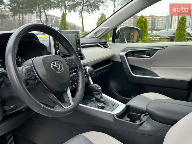 Белый Тойота РАВ 4, объемом двигателя 2.49 л и пробегом 99 тыс. км за 34800 $, фото 9 на Automoto.ua