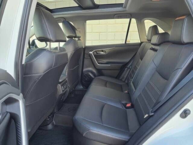 Білий Тойота РАВ 4, об'ємом двигуна 2.5 л та пробігом 24 тис. км за 12500 $, фото 13 на Automoto.ua