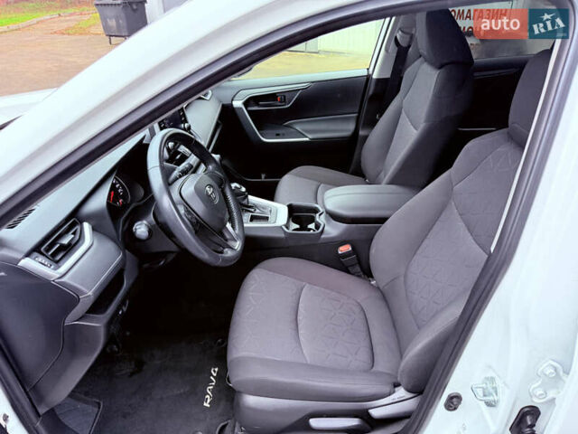 Белый Тойота РАВ 4, объемом двигателя 2 л и пробегом 95 тыс. км за 24999 $, фото 16 на Automoto.ua