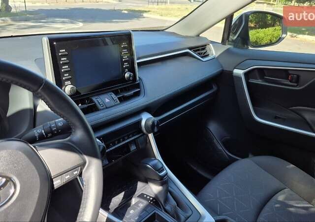 Білий Тойота РАВ 4, об'ємом двигуна 1.99 л та пробігом 47 тис. км за 28000 $, фото 15 на Automoto.ua