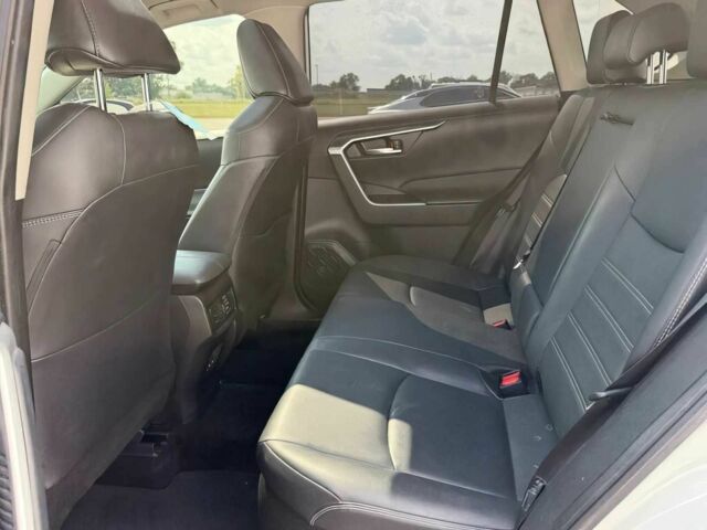 Білий Тойота РАВ 4, об'ємом двигуна 2.5 л та пробігом 11 тис. км за 10200 $, фото 11 на Automoto.ua