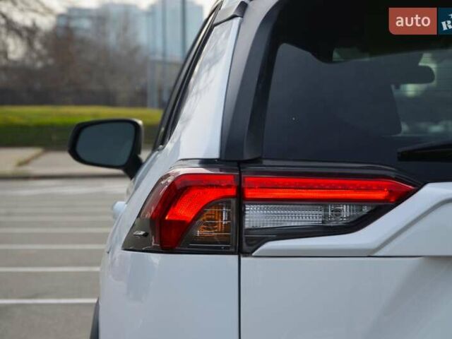 Белый Тойота РАВ 4, объемом двигателя 2.49 л и пробегом 62 тыс. км за 28999 $, фото 10 на Automoto.ua