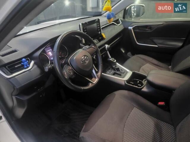 Белый Тойота РАВ 4, объемом двигателя 1.99 л и пробегом 25 тыс. км за 32000 $, фото 9 на Automoto.ua