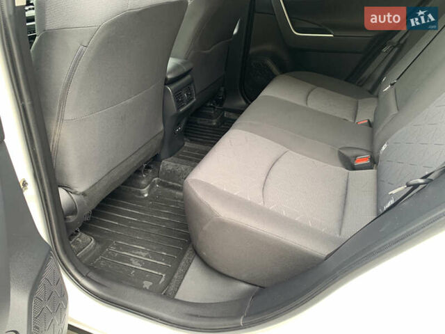 Белый Тойота РАВ 4, объемом двигателя 1.99 л и пробегом 119 тыс. км за 30000 $, фото 16 на Automoto.ua