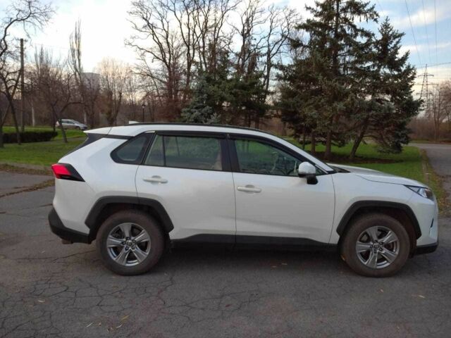 Белый Тойота РАВ 4, объемом двигателя 2 л и пробегом 29 тыс. км за 28000 $, фото 1 на Automoto.ua