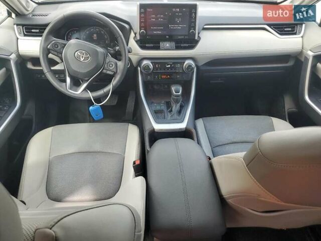 Білий Тойота РАВ 4, об'ємом двигуна 2.49 л та пробігом 143 тис. км за 9000 $, фото 7 на Automoto.ua