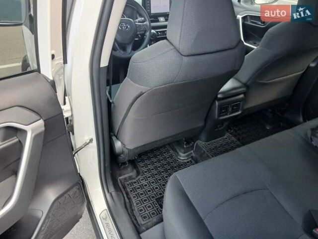 Белый Тойота РАВ 4, объемом двигателя 2.49 л и пробегом 62 тыс. км за 27700 $, фото 14 на Automoto.ua