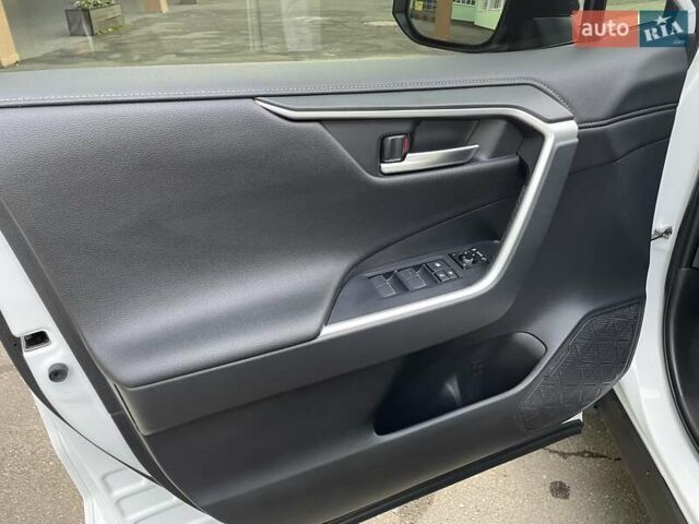 Белый Тойота РАВ 4, объемом двигателя 2.49 л и пробегом 67 тыс. км за 34800 $, фото 29 на Automoto.ua