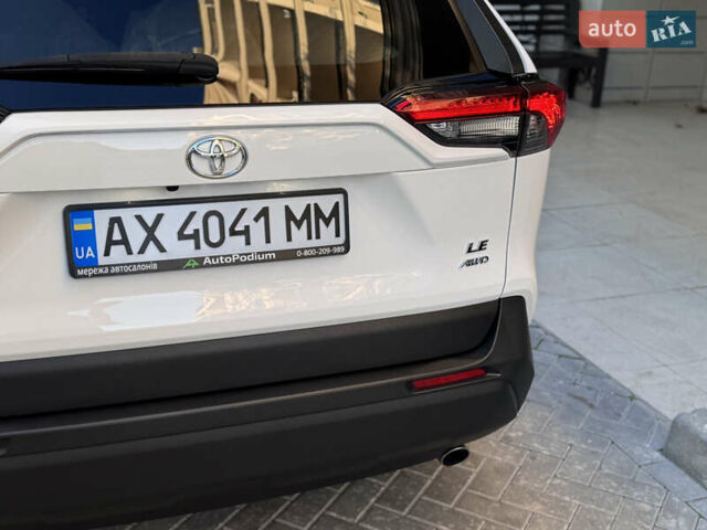 Білий Тойота РАВ 4, об'ємом двигуна 2.5 л та пробігом 98 тис. км за 26900 $, фото 34 на Automoto.ua