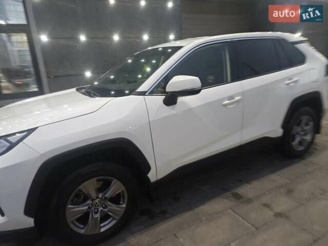 Белый Тойота РАВ 4, объемом двигателя 1.99 л и пробегом 25 тыс. км за 32000 $, фото 3 на Automoto.ua