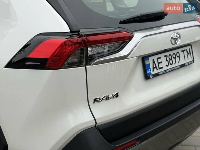 Білий Тойота РАВ 4, об'ємом двигуна 1.99 л та пробігом 25 тис. км за 30500 $, фото 4 на Automoto.ua