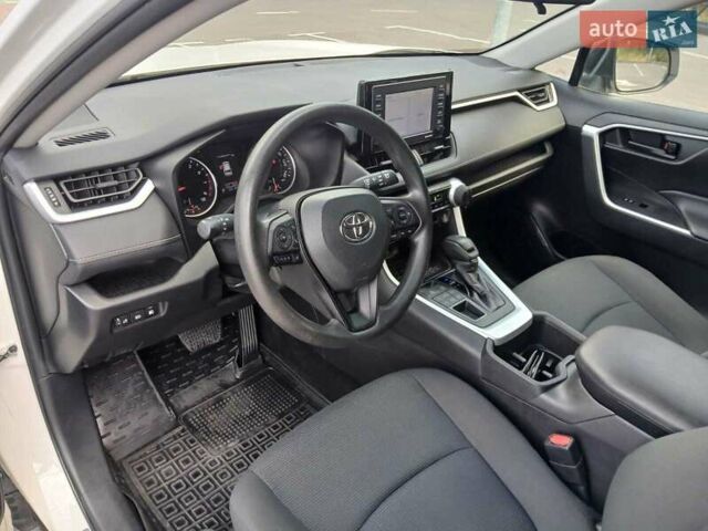 Белый Тойота РАВ 4, объемом двигателя 2.49 л и пробегом 62 тыс. км за 27700 $, фото 9 на Automoto.ua