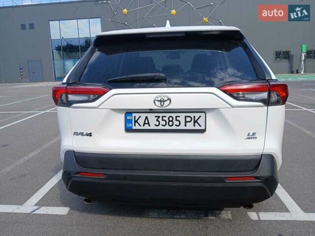 Белый Тойота РАВ 4, объемом двигателя 2.49 л и пробегом 62 тыс. км за 27700 $, фото 3 на Automoto.ua
