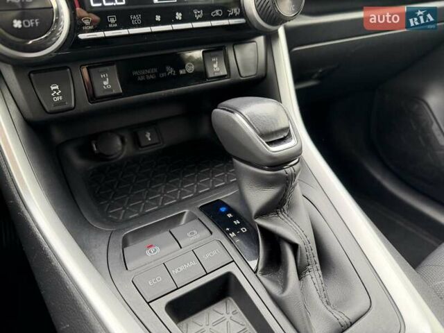 Білий Тойота РАВ 4, об'ємом двигуна 1.99 л та пробігом 25 тис. км за 30500 $, фото 26 на Automoto.ua